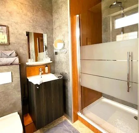 Bed & Breakfast Otentik